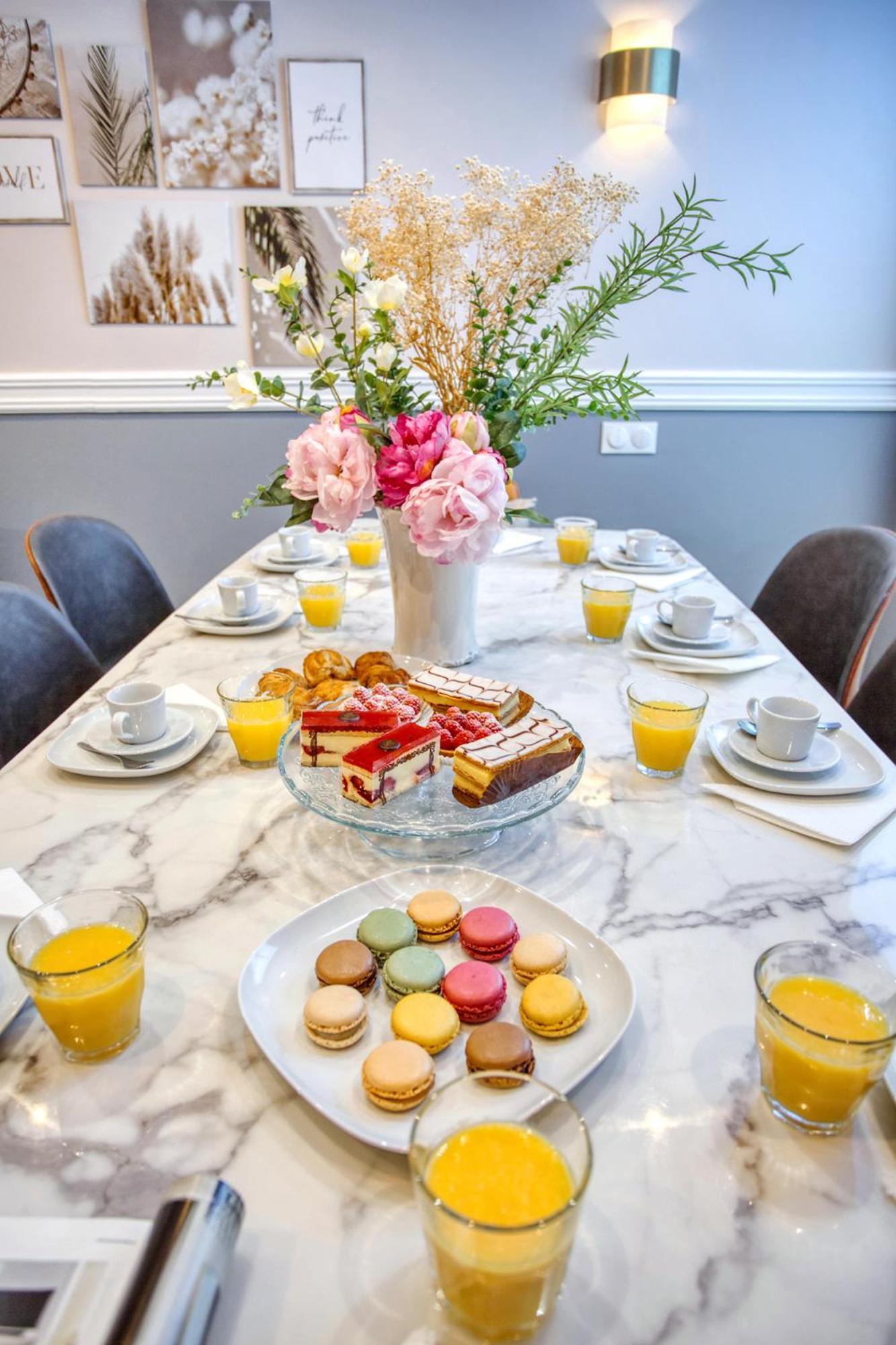 Elegant Triplex In Paris - Ideal For 10 - Aircon Esterno foto