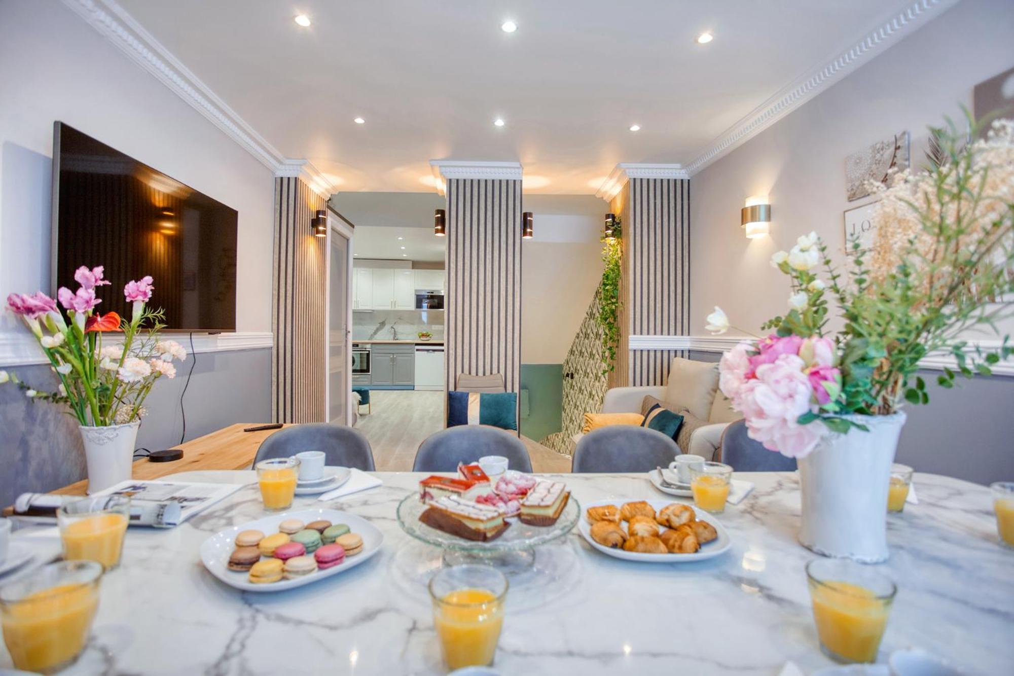 Elegant Triplex In Paris - Ideal For 10 - Aircon Esterno foto